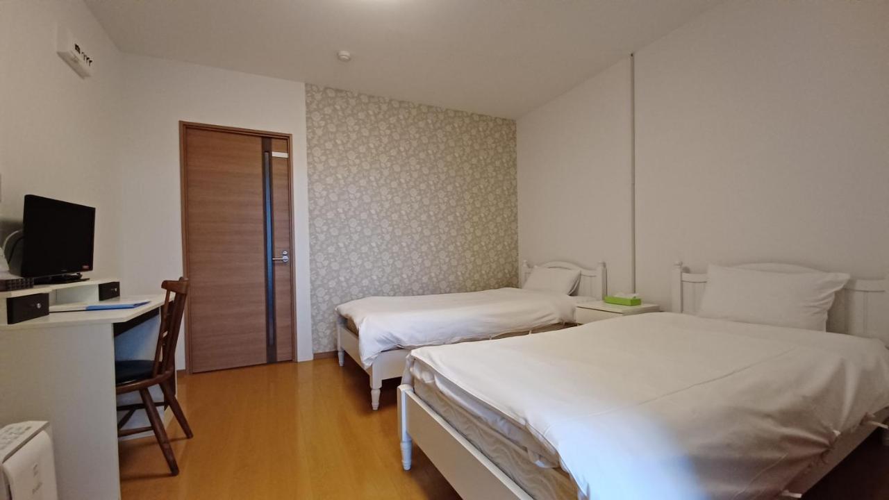 Hotel Swan Lake Nagara Nagara  Exterior photo